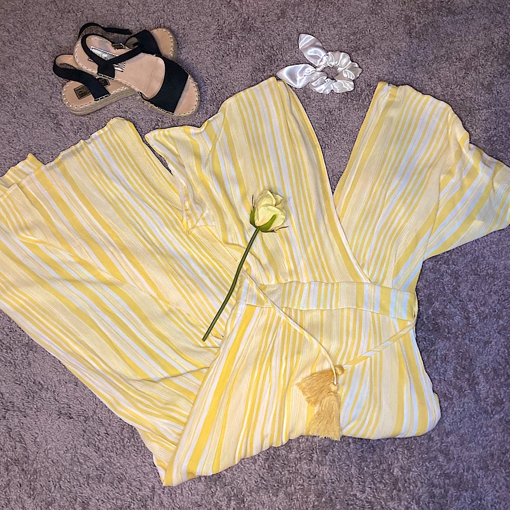 NWT Yellow Striped Jumpsuit 🌼💛💫